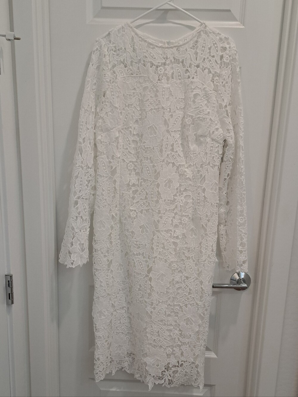 Elegant White Lace Long-Sleeve Dress-XL   Fit